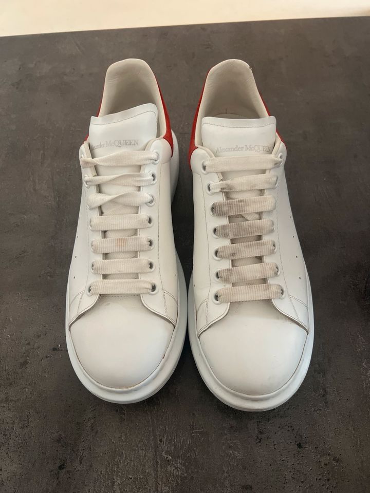 Alexander McQueen Herrensneaker in Furth