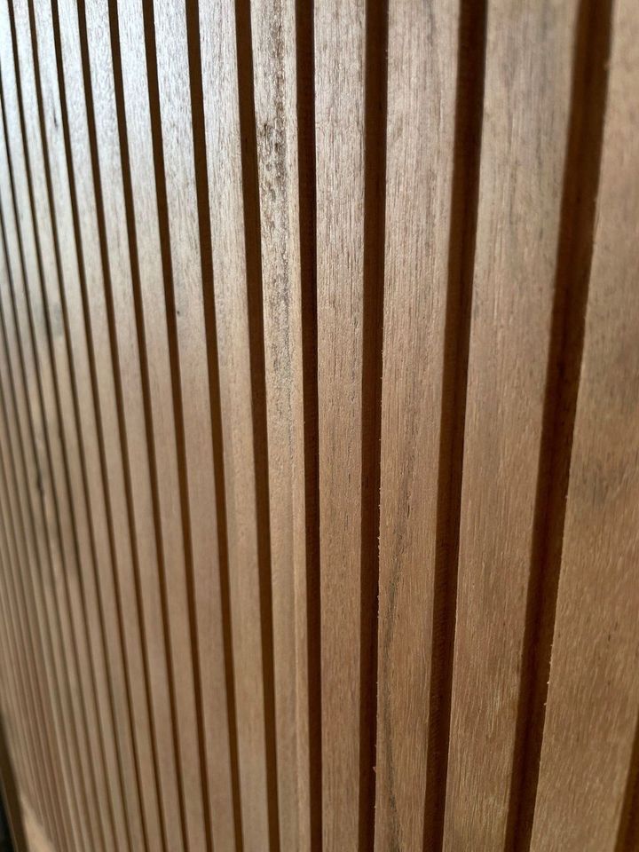 Wohnwand Holz  Graderobe Tisch Schrank Kommode Modern Stauraum in Bielefeld