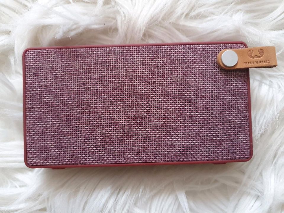 Fresh 'n Rebel ROCKBOX SLICE Ruby | Bluetooth Lautsprecher in Erlangen