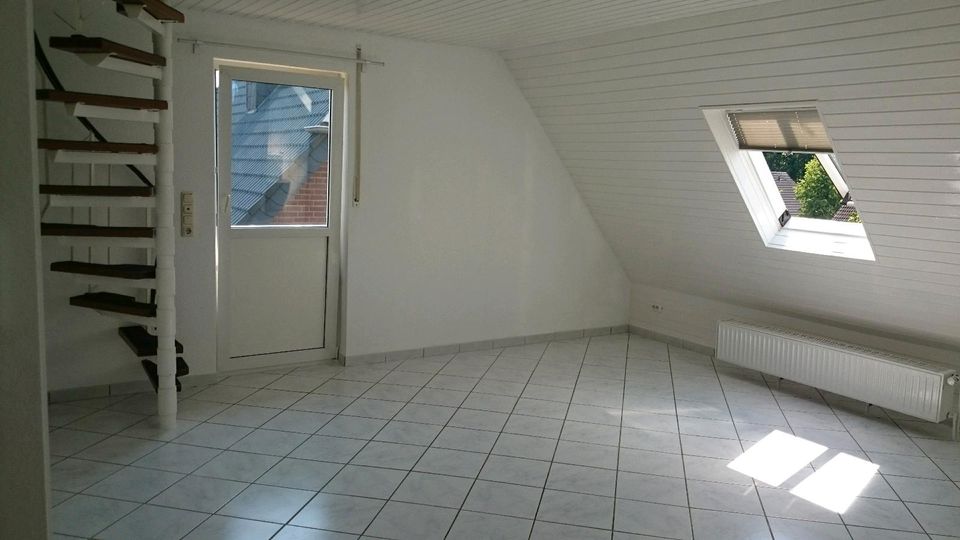 2 Zimmer Maisonetten Wohnung in Kattenstroth KM 530 in Gütersloh