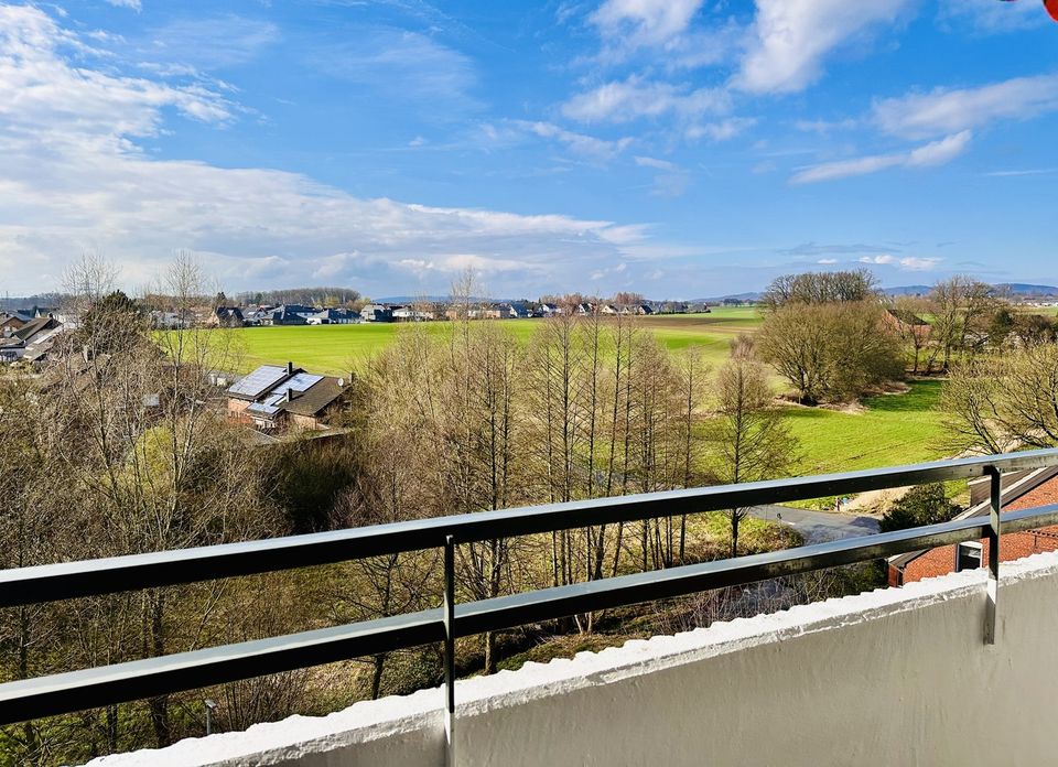 Moderne Wohnung - traumhafter Ausblick - Aufzug -  provisionsfrei in Bünde