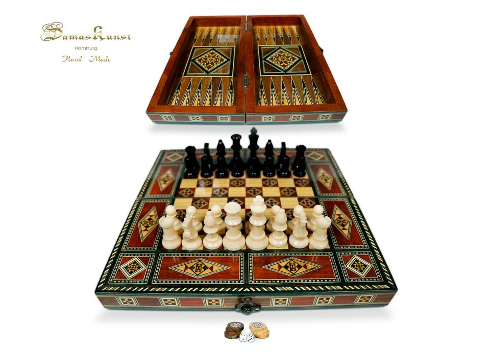 30 cm Holz Backgammon/Schachspiel Brett inkl.Steine&Figuren in Hamburg