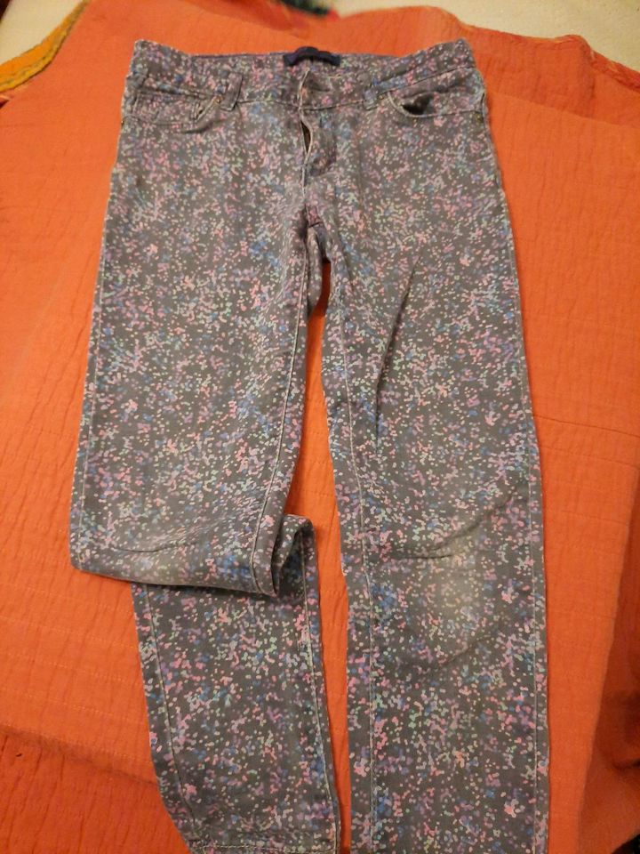 Levis Jeans gr 146 in Aicha vorm Wald