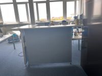 verschiedene Büromöbel - Büroauflösung - Trennwand - Schreibtisch Bayern - Würzburg Vorschau