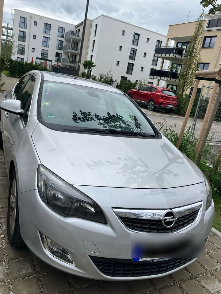 Opel Astra Sport Edition Limousine + FlexFix Radgepäckträger [‼️] in Kolbermoor