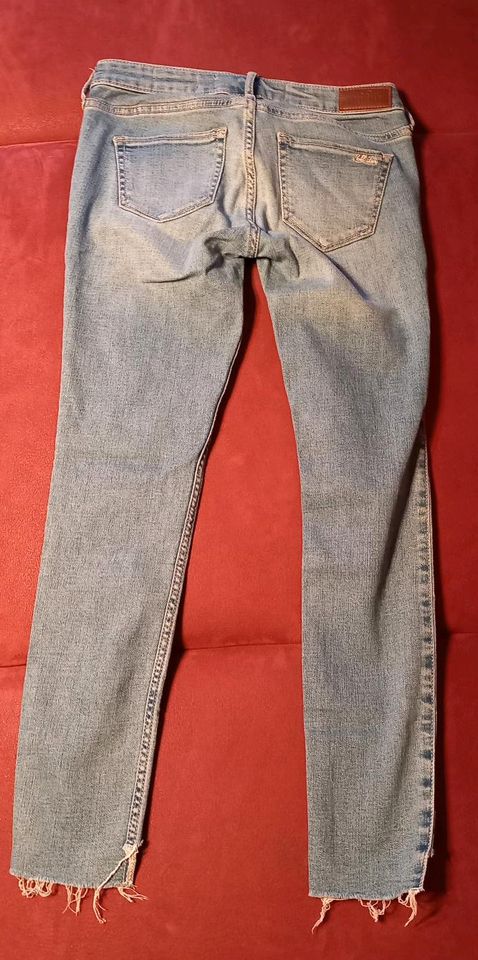 Jeans blau Gr. W24 L26 von Hollister in Wolfschlugen