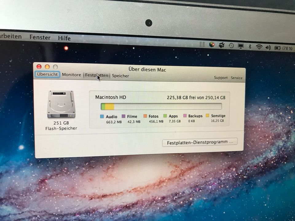 MacBook Air 11“ 256 GB SSD 4 GB Speicher gut erhalten mit Zubehö in Dortmund