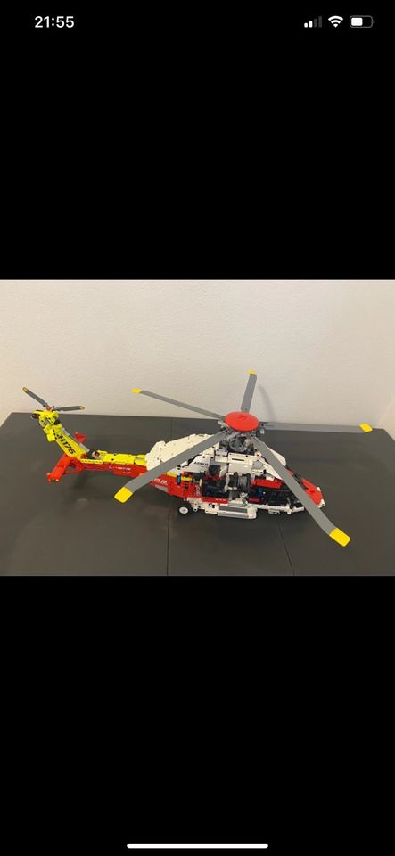 Lego Technic 42145 Rettungshubschrauber/ Helikopter in Friedberg