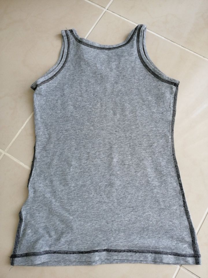 Nike Shirt Sportshirt Top Gr. S 128-140 Grau Top Zustand in Pulheim