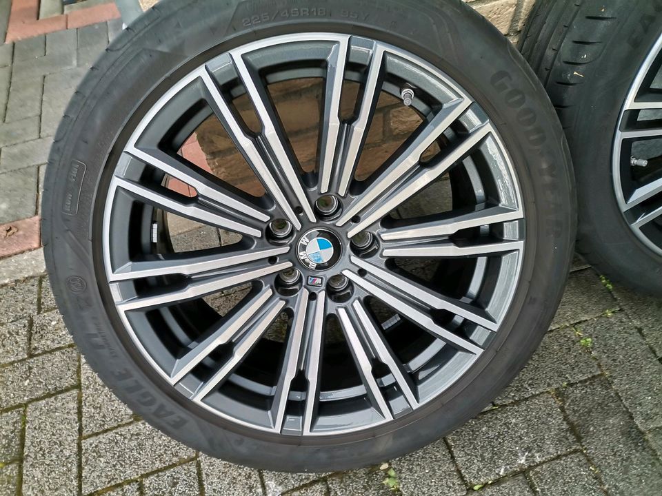 BMW Alufelgen mit Sommerreifen 18“ M 790 Original G20 G21 in Köln
