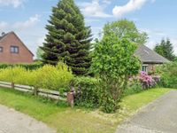 Familiengerechtes Einfamilienhaus mit Einliegerwohnung und großem Garten Schleswig-Holstein - Buchholz (Dithm) Vorschau