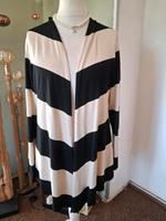 Monari Viskose Cardigan Gr.44 schwarz beige gestreift Sachsen-Anhalt - Weißenfels Vorschau