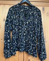 Bluse, Tunika von GAP, schwarz mit Blümchen, Größe M Frankfurt am Main - Sachsenhausen Vorschau