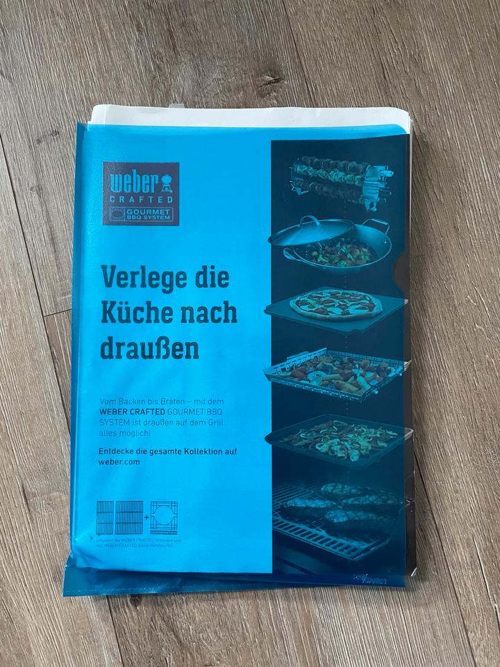 Weber Genesis E435 Gasgrill inkl. Zubehör Haube Spieß in Hatten