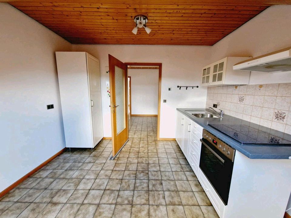 geräumige Wohnung in guter Lage in Künzell in Künzell