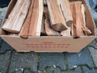 Brennholz in Kisten zur Abholung bereitgestellt Baden-Württemberg - Mannheim Vorschau