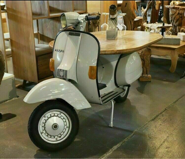 Vespa Tisch Massivholzplatte Beistelltisch Motorroller grau in Essen