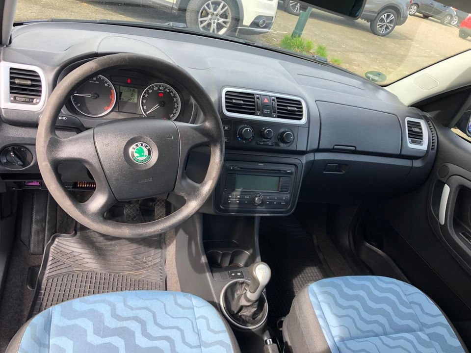 Skoda roomster AU Tüv Neu in Düsseldorf