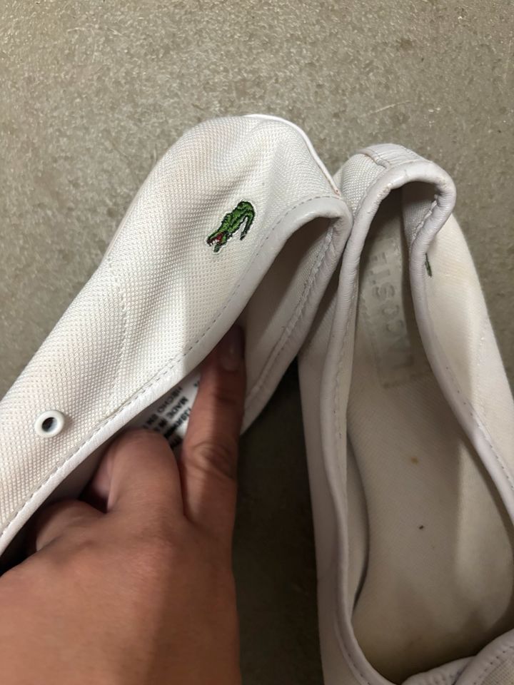 Lacoste slipper 39 weiß Damen Schuhe gebraucht in Siegburg