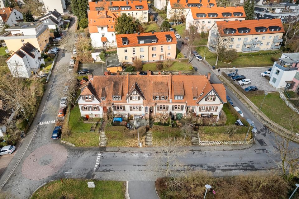 IM HERZEN DES TAUNUS - charmantes Reihenmittelhaus mit Garten in Kronberg in Kronberg im Taunus