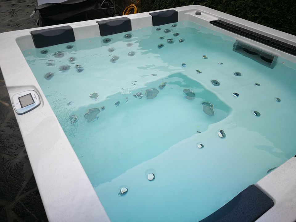 Waterwave Outdoor Whirlpool Nizza 0% Finanzierung incl. Lieferung in Espelkamp