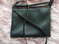 Esprit Tasche Handtasche Crossbody 25x19cm schwarz NEU Rheinland-Pfalz - Niederfischbach Vorschau