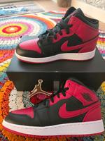 Air Jordan 1 Mid (GS), Gr. 38, black/gym red-white, neu Hessen - Heuchelheim Vorschau