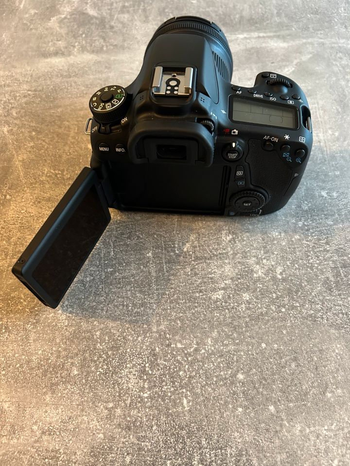Spiegelreflexkamera Canon EIS70D in Geist