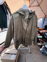 Leichte Übergangsjacke in Khaki – mit Kapuze & vielen Details Hessen - Niddatal Vorschau