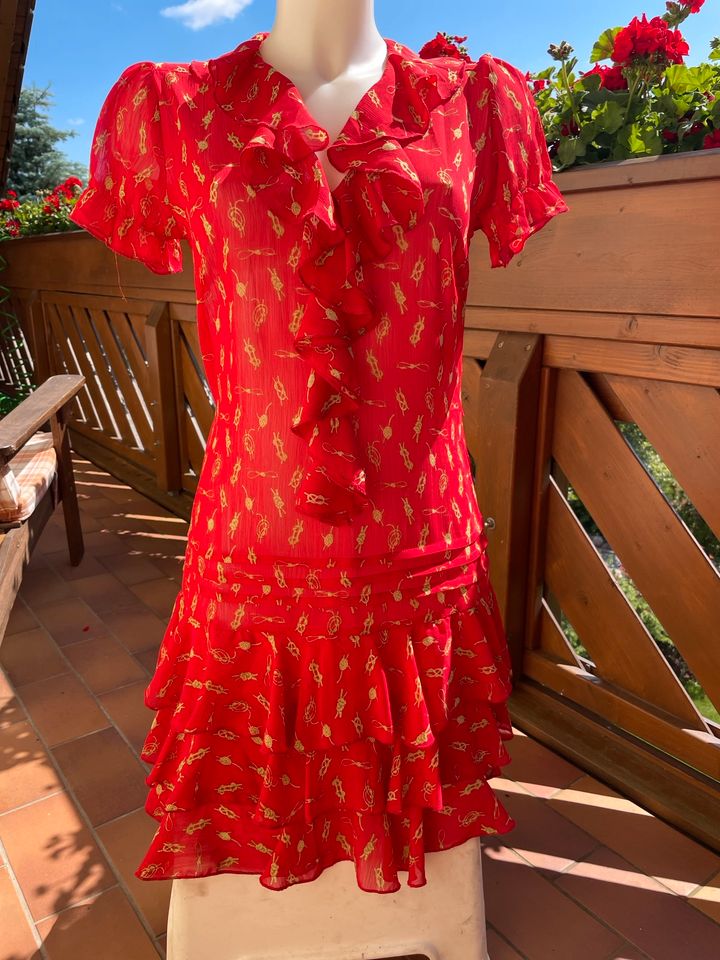 Sehr schönes Sommerkleid Gr. M rot in Geyer