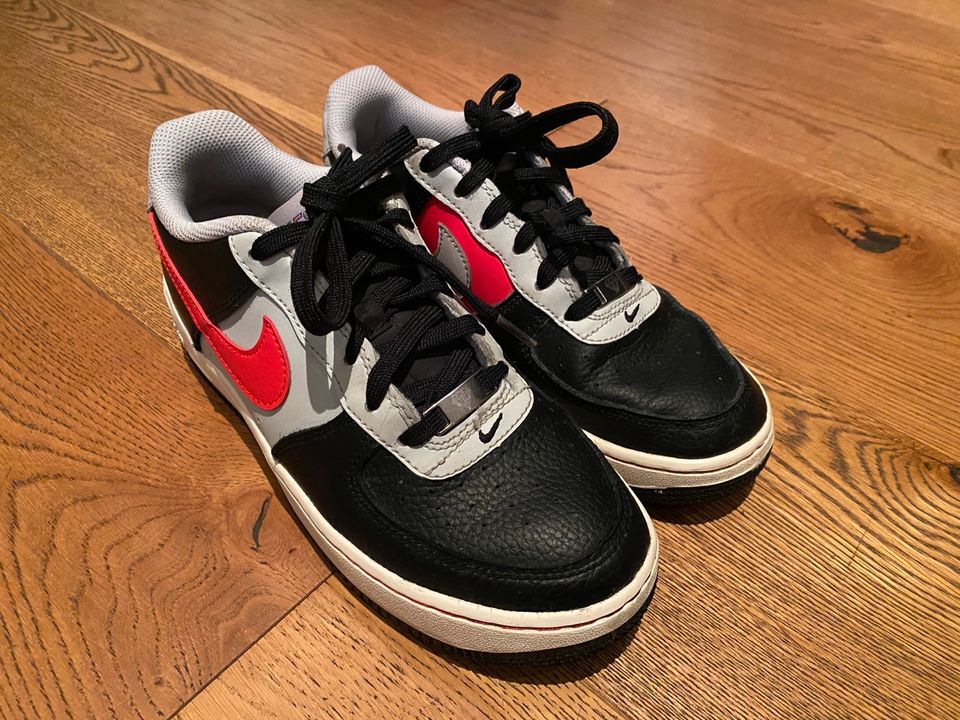 NIKE AIR FORCE 1 LOW LV8, DJ9993-001, Gr.38,5 in Oetzen