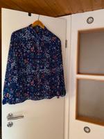 Bluse mit Blumen /Vogel Motiv/Gr 46 Schleswig-Holstein - Lübeck Vorschau