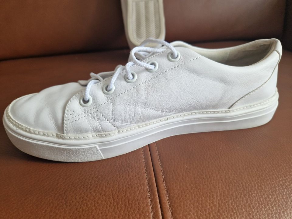 Schöne TOMS Alex Sneaker, Leder, Weiß, Gr. 42, Guter Zustand in Paderborn