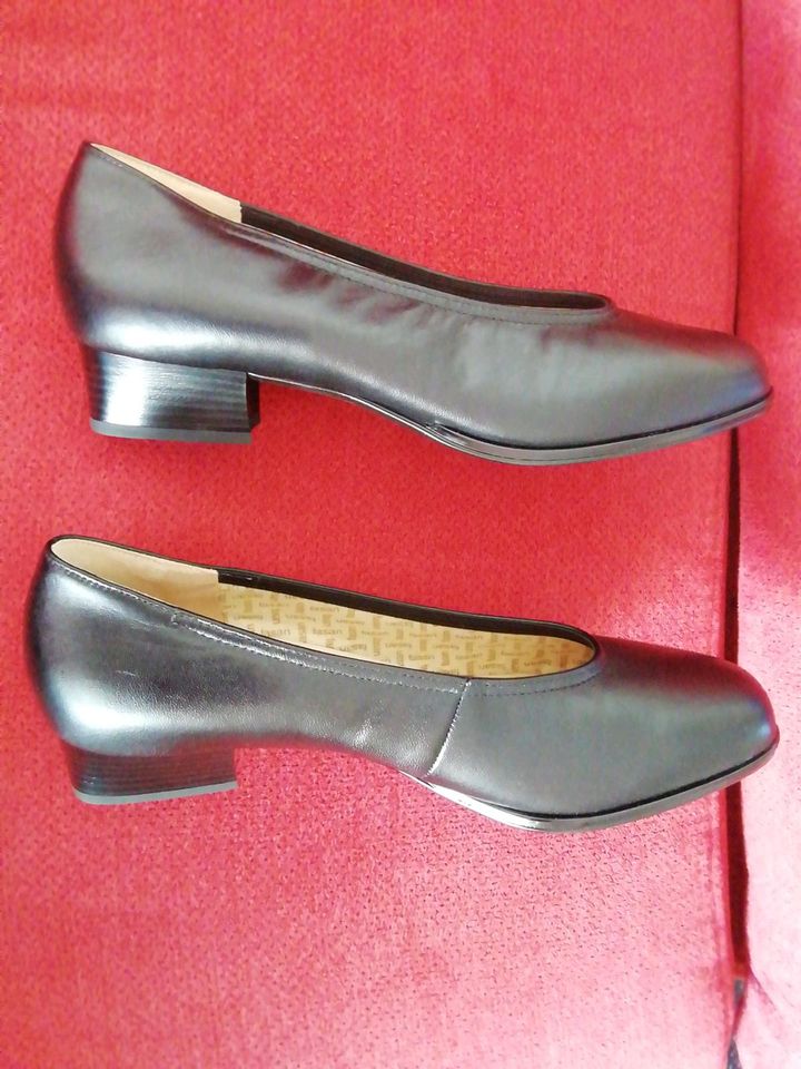 NEUE Damen Pumps, schwarz, Leder, Gr. 40,5 in Tornesch