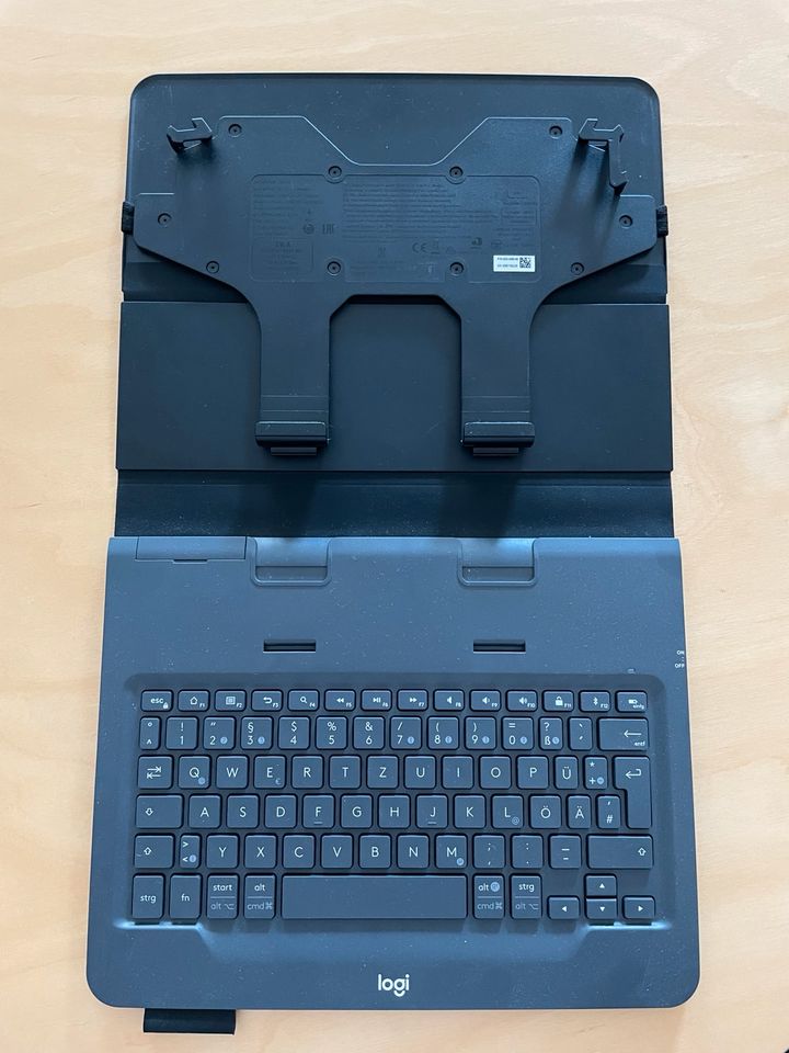 Tastatur-Case von Logitech in Neuried Kr München