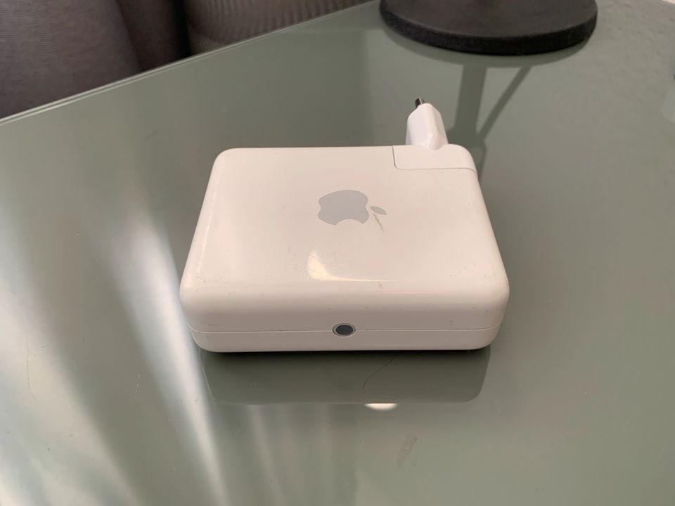 Apple AirPort Express Base Station Basisstation Modell A1088 TOP! in Hamburg