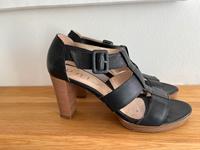 Unisa ❤️ Sandaletten Leder schwarz Gr 40 Niedersachsen - Gehrden Vorschau