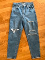 WIE NEU! Levi’s High Waisted Mom Jeans, Größe: 28 Bayern - Heilsbronn Vorschau
