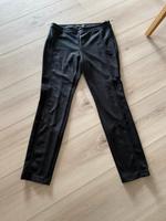 Schwarze GERRY WEBER Hose Gr.42 + Lederimitat-Einsatz vorne Hessen - Büdingen Vorschau