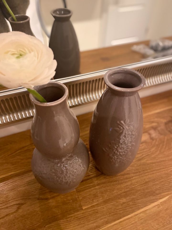 Zwei Vasen in Hemsbach