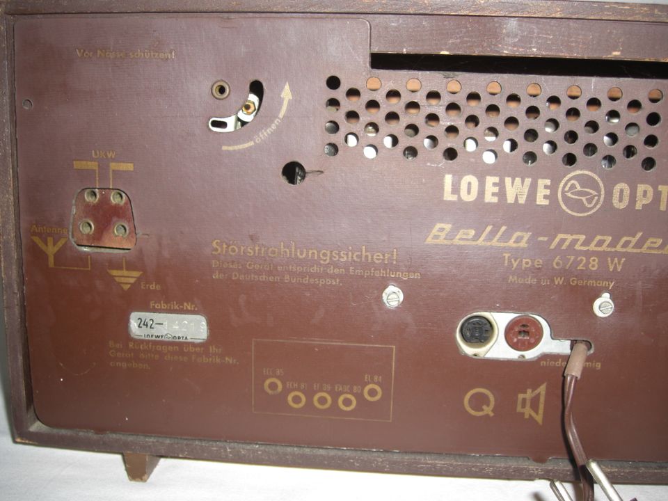 Loewe Opta Type 6728 W Röhrenradio UKW KW MW LW in Centrum