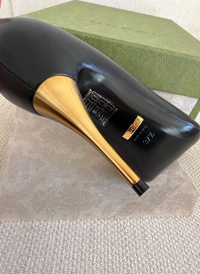 Gucci Pumps Neu High Heels Kalbsleder schwarz Grösse 37,5 NP 795€ in München