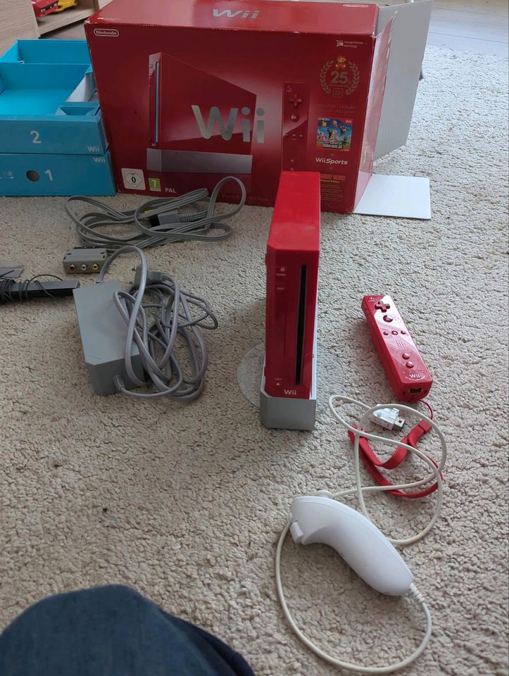 Nintendo Wii mit Verpackung in Greifenstein