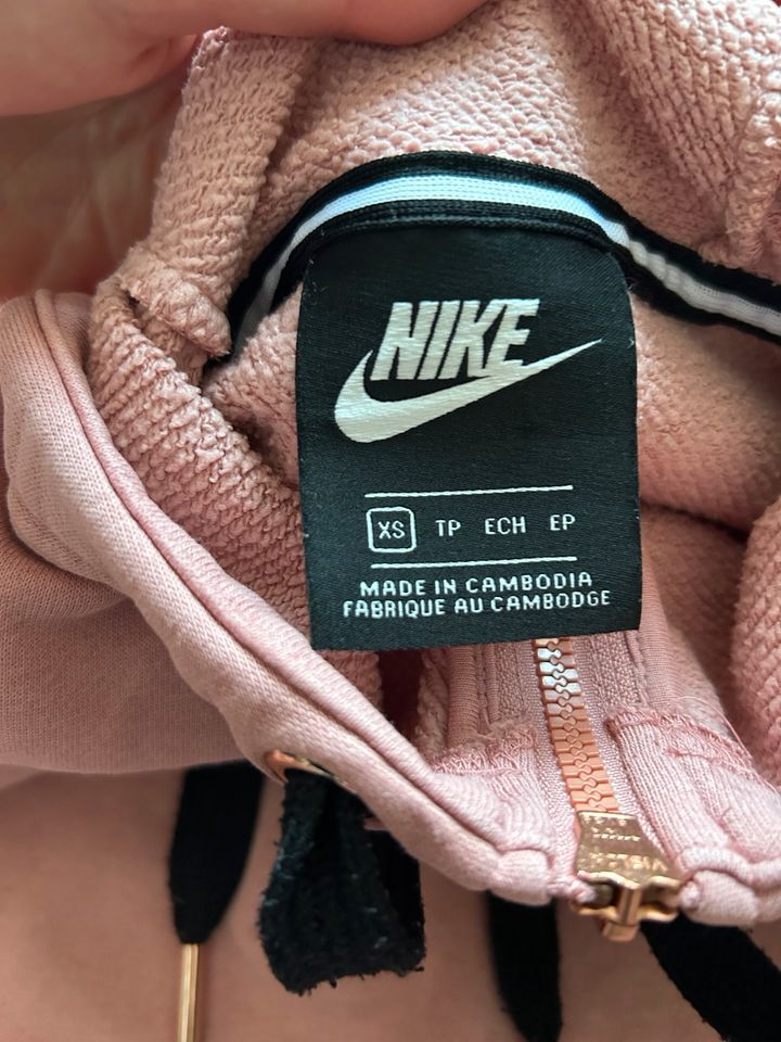 Crop Hoodie Nike Gr. XS rosa in Euskirchen