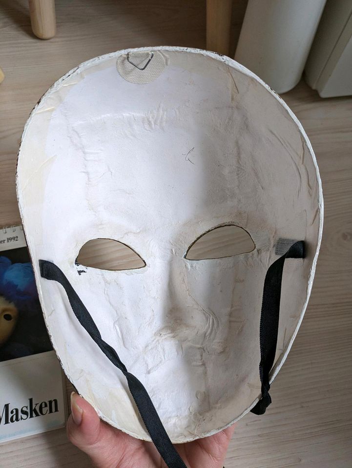 Retro venezianische Maske Bautta e Moretta Handarbeit Pappmaché in Schiffdorf