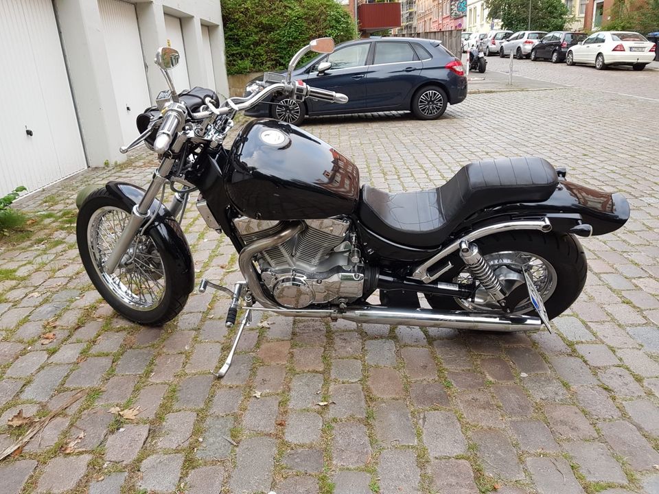 Suzuki Intruder 1400 in Achterwehr