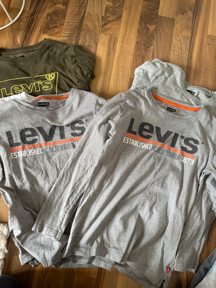 Levi’s Langarm Shirts Jungen Paket 140 in Zwickau