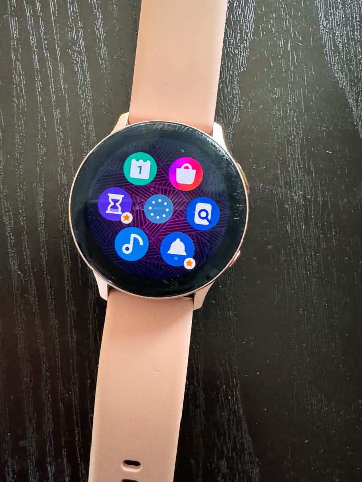 Smart-Watch Samsung Active 2 in Stuttgart