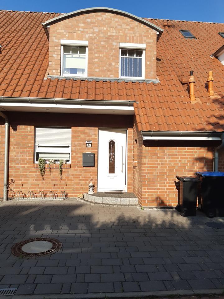 Reihenmittelhaus m. Garten u. Garage in Laatzen zu vermieten