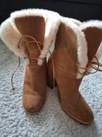 w Neu UGG Stiefel Schnürstiefel Jerene Leder Lammfell  Beige 39 Nordrhein-Westfalen - Kempen Vorschau